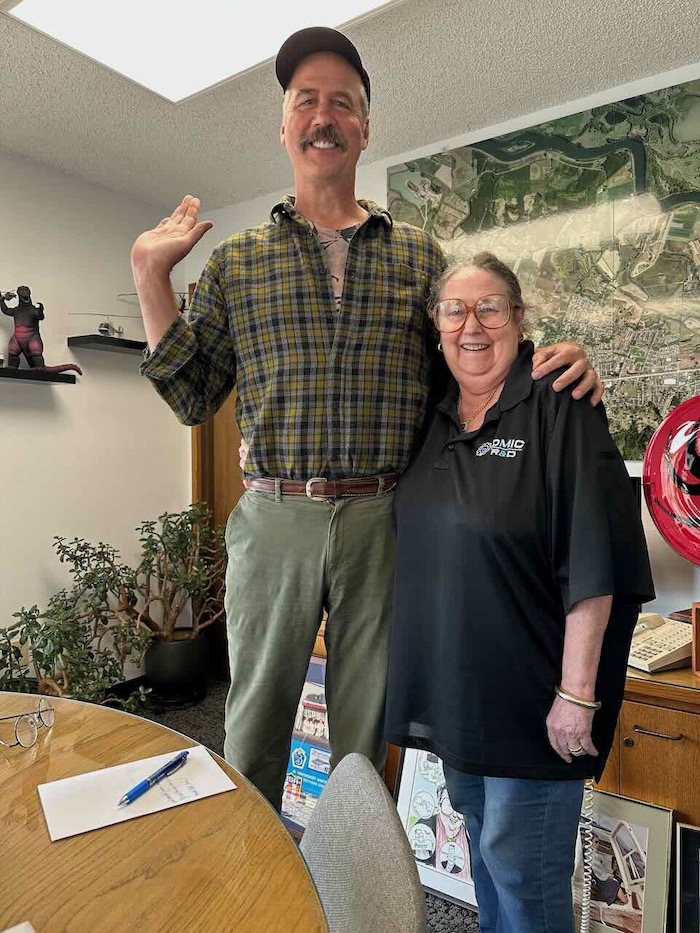 Krist w/ Betsy Johnson