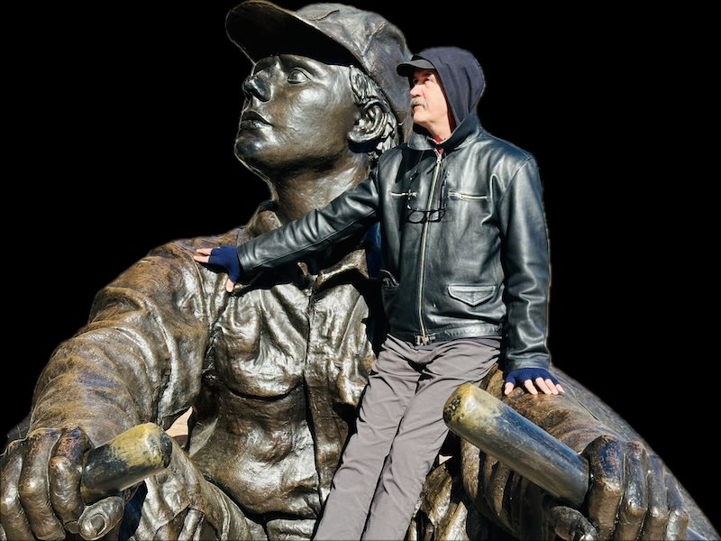 Krist on statue.